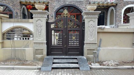 <b>濰坊鋁藝大門外觀美的體現(xiàn)？</b>